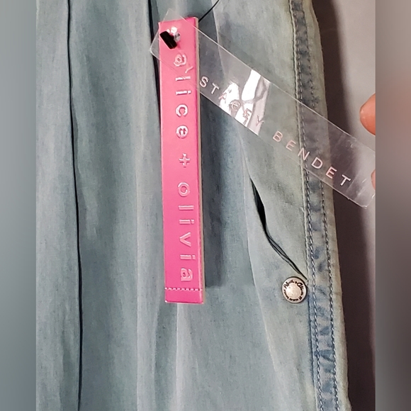 NWT ALICE + OLIVIA STACEY BENDET NATURALLY DISTRESSED STRETCH SIZE 4 MSRP $245 - Picture 4 of 10
